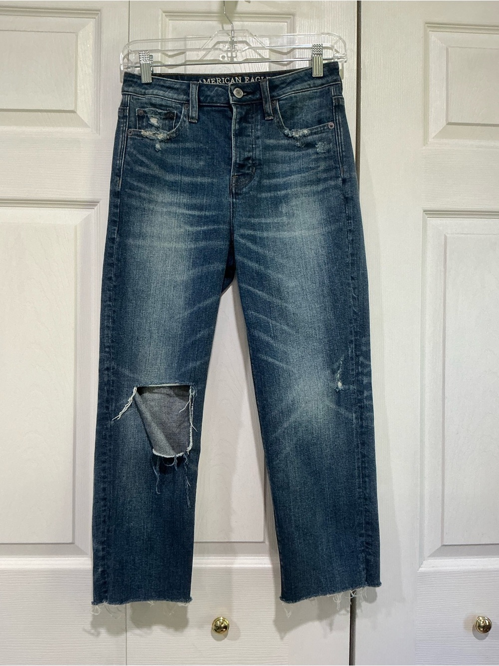 💙 American Eagle Vintage Hi-Rise Straight Blue Distressed Denim Jeans 2/26
